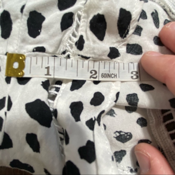 Goodnight Macaroon Shorts with Crochet Detailing Size Large - Picture 6 of 8